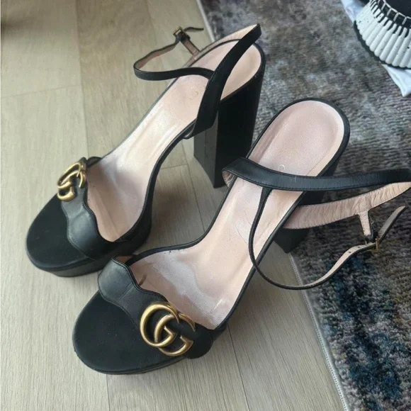 Gucci Black and Gold Heeled Sandals - Picture 4 of 5